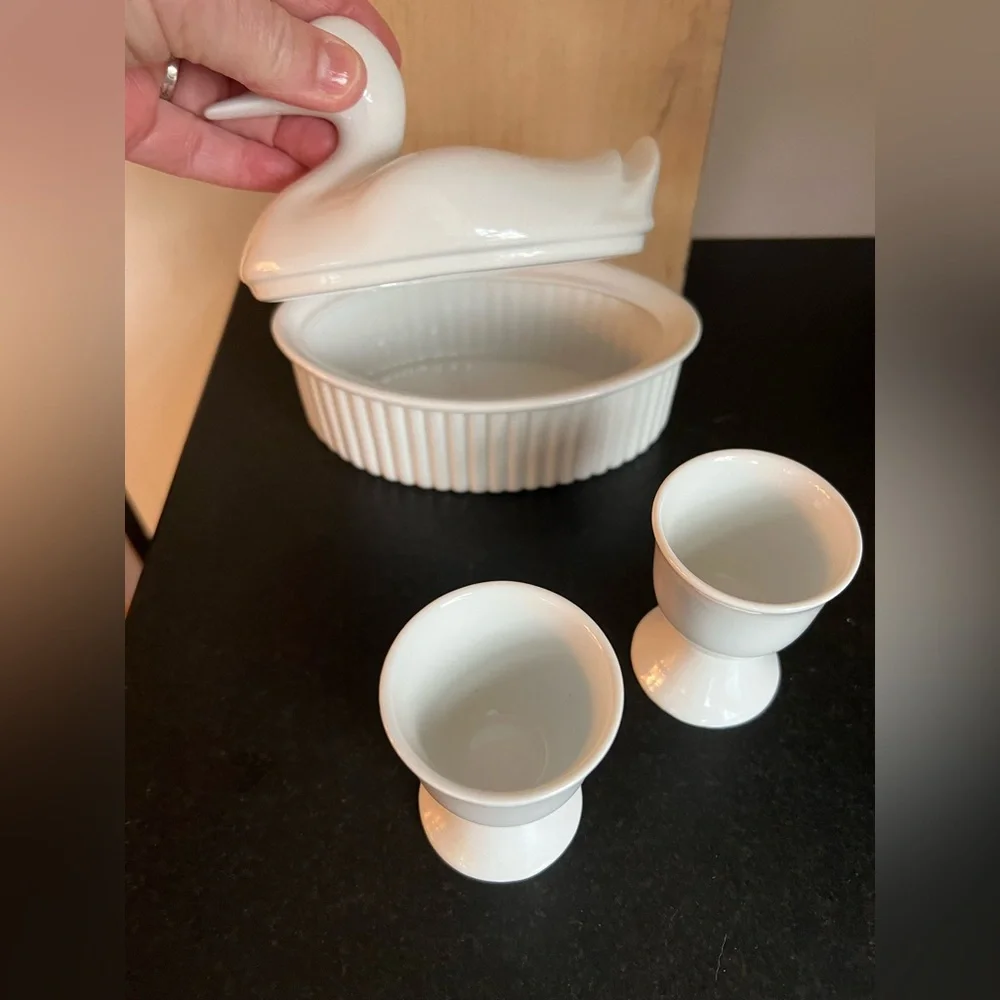 Crate & Barrel Small covered Serving White Porcelain Oval Duck Casserole Dish